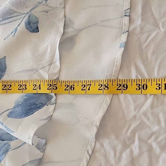 Unbranded Size M White w/ Blue Floral Tiered / Layered-Look Tank Sleeveless Top - Picture 10 of 12